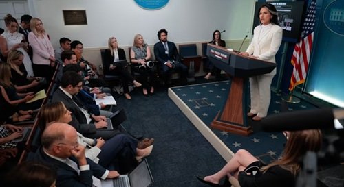 Treason Conspiracy Claims: Tulsi Gabbard’s Bold Move on Russia Election Interference Report